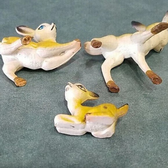 Vintage Christmas Lot - 3 deer (HK), 2 trees, tinsel ball ornament (W. Germany) - Picture 9 of 12